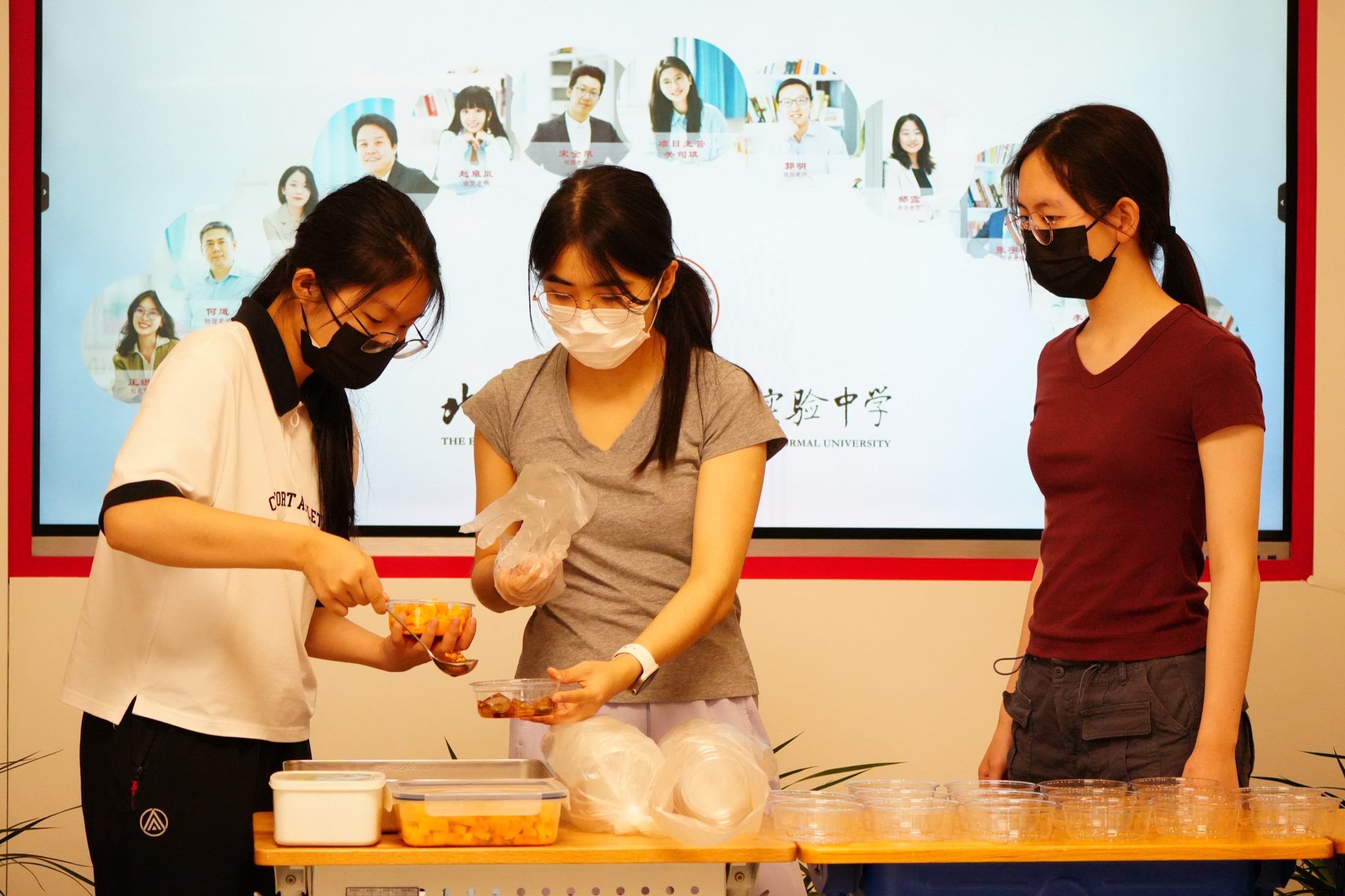 DolceBloom student bakers